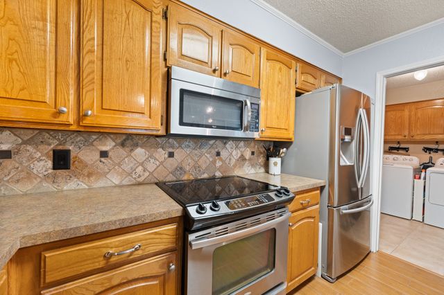 551 Sandgate Drive, Burleson, TX 76028