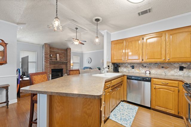 551 Sandgate Drive, Burleson, TX 76028