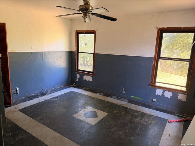 3703 S PINE ST, San Antonio, TX 78223