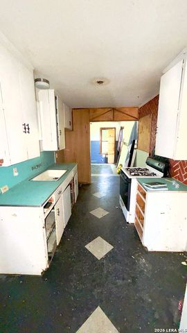 3703 S PINE ST, San Antonio, TX 78223