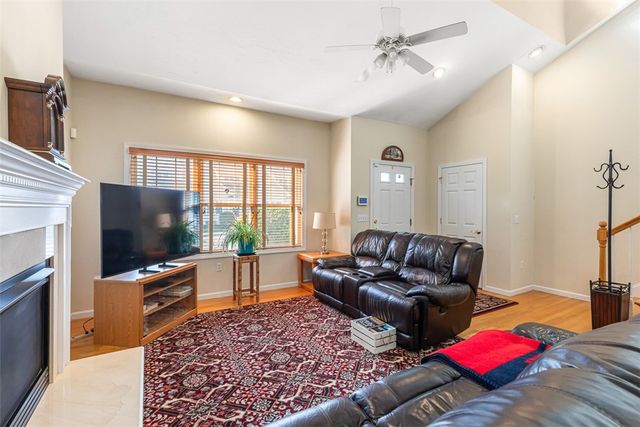 500 Mendon Road 11, Cumberland, RI 02864