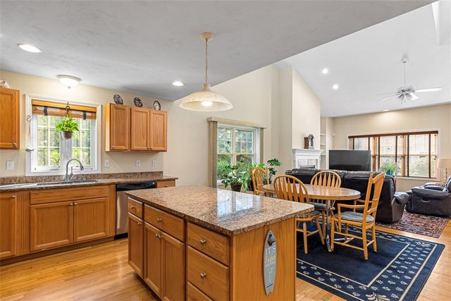 500 Mendon Road 11, Cumberland, RI 02864