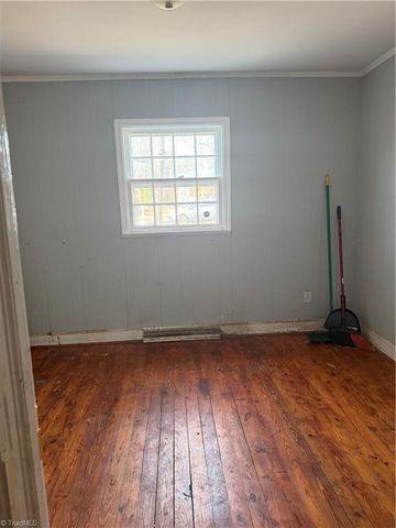 1142 Manning Street, Eden, NC 27288