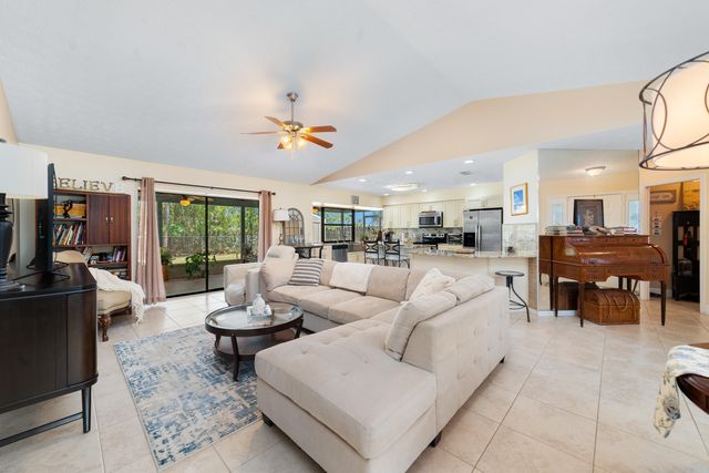 817 NW Archer Avenue, Port St. Lucie, Port St Lucie, FL 34983