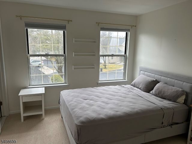 24 Daisy Ct, Readington Twp., NJ 08889