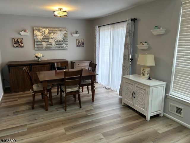 24 Daisy Ct, Readington Twp., NJ 08889