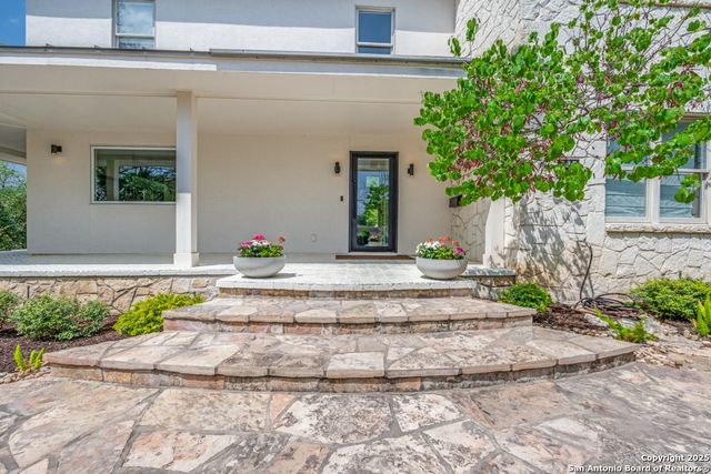 345 Lilac, Terrell Hills, TX 78209