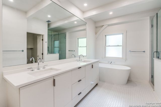 345 Lilac, Terrell Hills, TX 78209