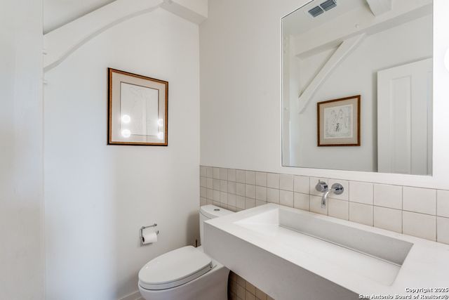 345 Lilac, Terrell Hills, TX 78209
