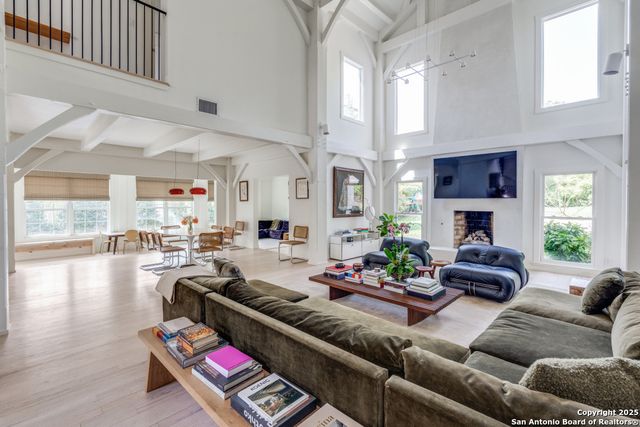 345 Lilac, Terrell Hills, TX 78209