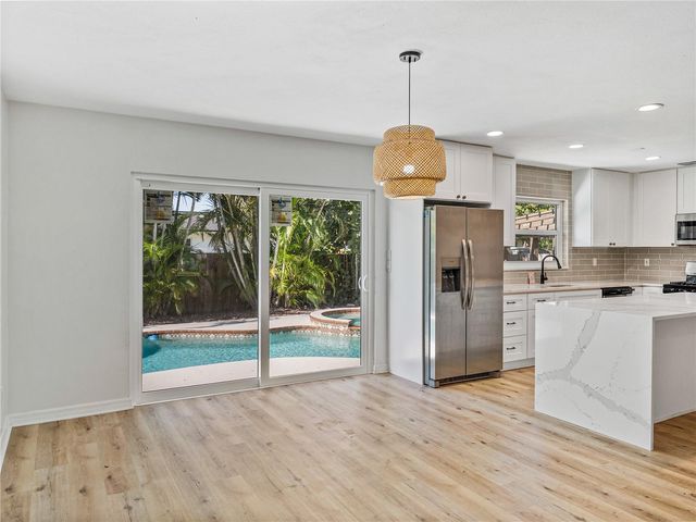 6000 19TH STREET NE, St Petersburg, FL 33703