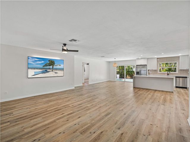 6000 19TH STREET NE, St Petersburg, FL 33703