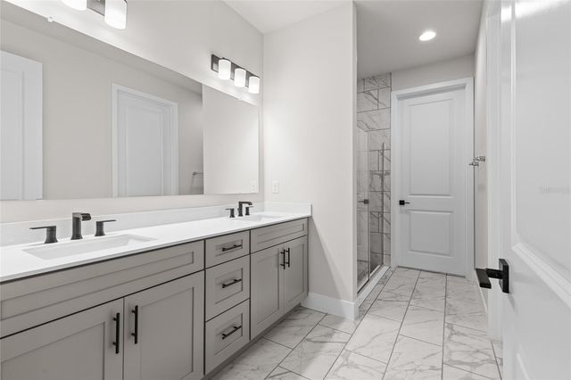 536 E BERESFORD AVENUE, Deland, FL 32724