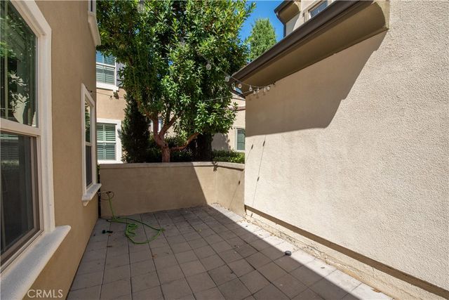 165 Pathway, Irvine, CA 92618