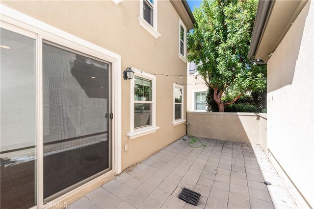 165 Pathway, Irvine, CA 92618