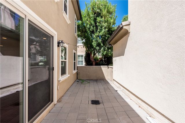 165 Pathway, Irvine, CA 92618