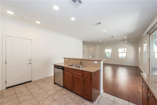 165 Pathway, Irvine, CA 92618