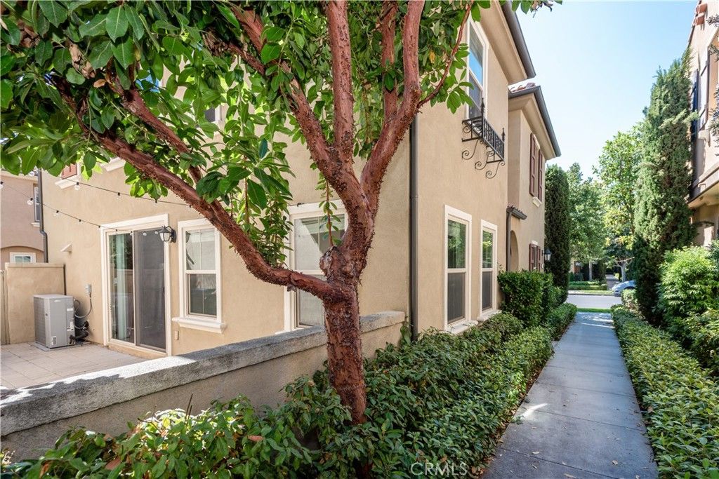 165 Pathway, Irvine, CA 92618