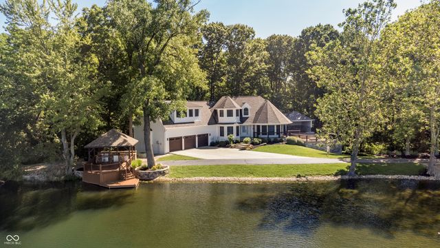 8641 Fawn Lake Circle, Indianapolis, IN 46278