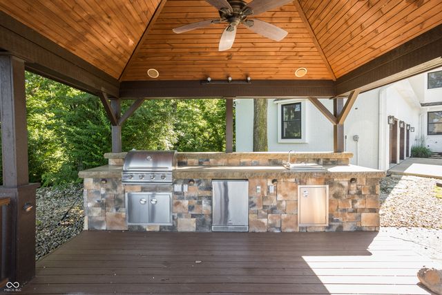8641 Fawn Lake Circle, Indianapolis, IN 46278