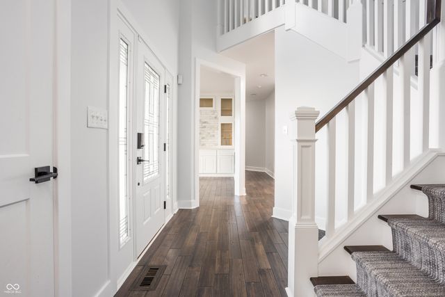 8641 Fawn Lake Circle, Indianapolis, IN 46278