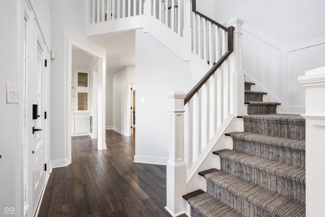 8641 Fawn Lake Circle, Indianapolis, IN 46278