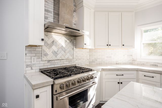 8641 Fawn Lake Circle, Indianapolis, IN 46278