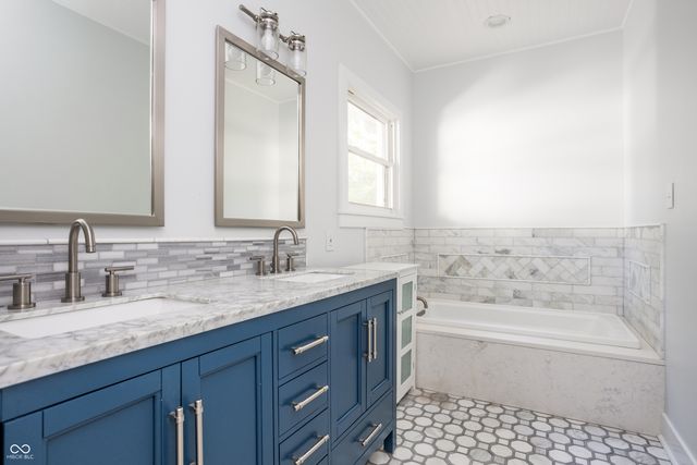 8641 Fawn Lake Circle, Indianapolis, IN 46278