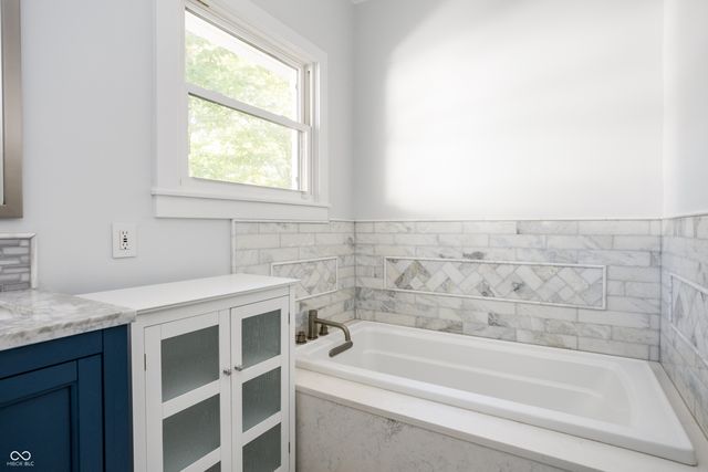 8641 Fawn Lake Circle, Indianapolis, IN 46278