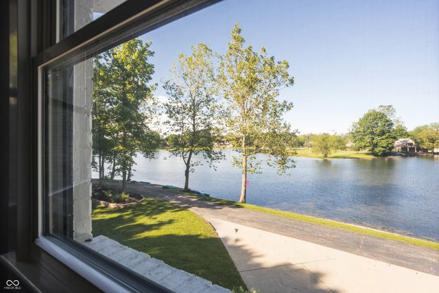 8641 Fawn Lake Circle, Indianapolis, IN 46278