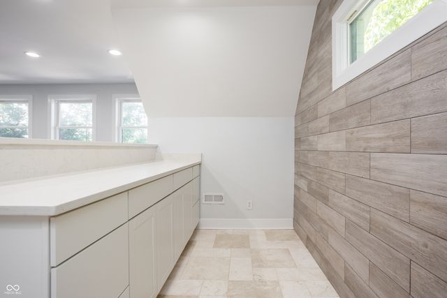 8641 Fawn Lake Circle, Indianapolis, IN 46278