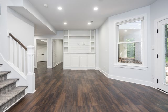 8641 Fawn Lake Circle, Indianapolis, IN 46278