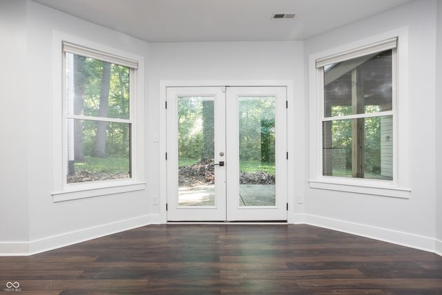 8641 Fawn Lake Circle, Indianapolis, IN 46278