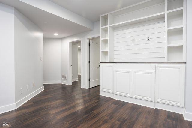 8641 Fawn Lake Circle, Indianapolis, IN 46278