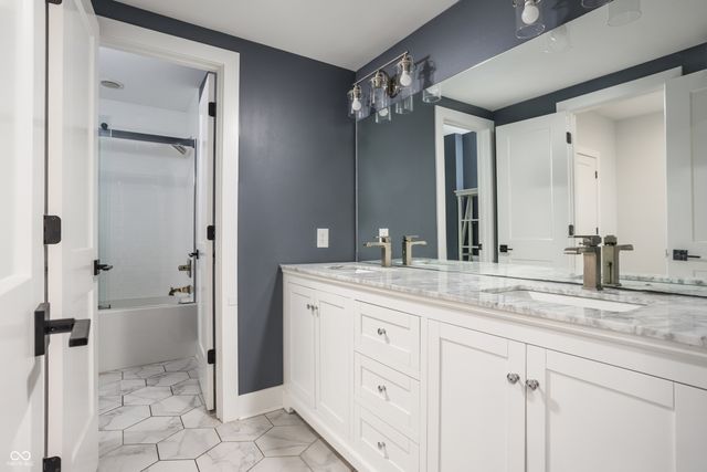8641 Fawn Lake Circle, Indianapolis, IN 46278