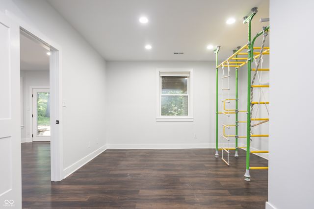 8641 Fawn Lake Circle, Indianapolis, IN 46278