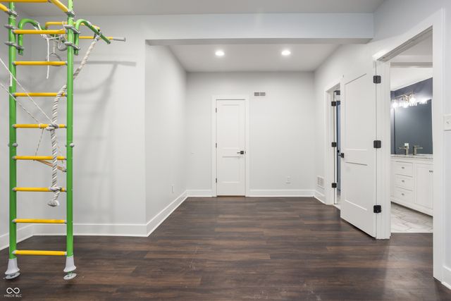 8641 Fawn Lake Circle, Indianapolis, IN 46278