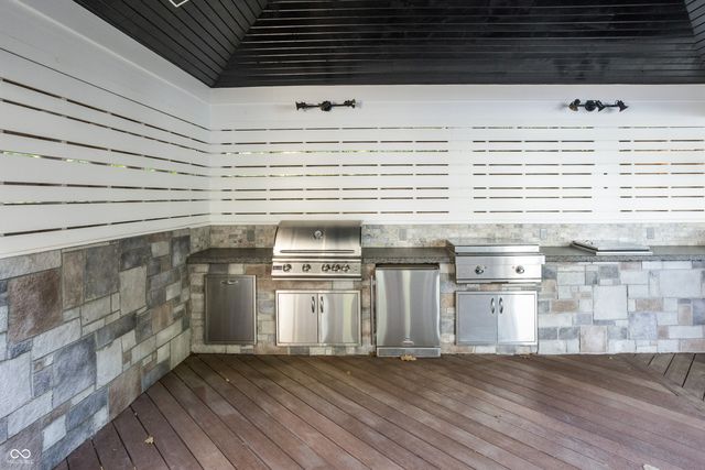 8641 Fawn Lake Circle, Indianapolis, IN 46278