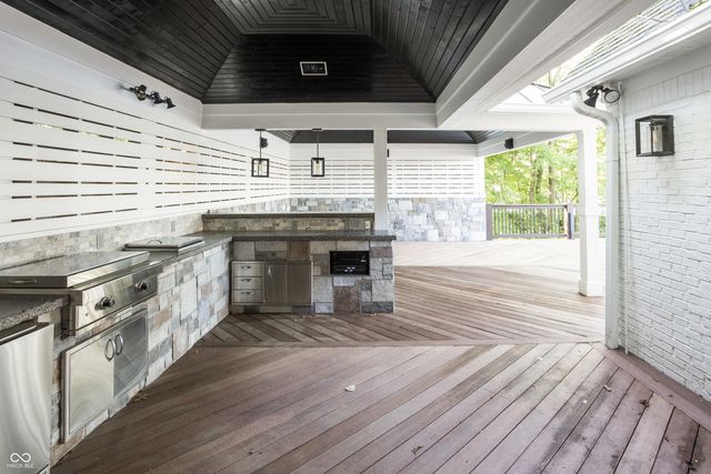 8641 Fawn Lake Circle, Indianapolis, IN 46278