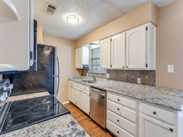 8028 Berrybrook Drive, Watauga, TX 76148