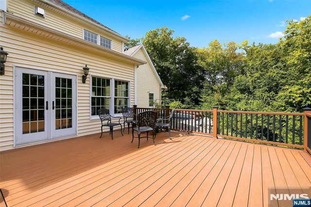 21 Pine Hill Road, Mahwah, NJ 07430