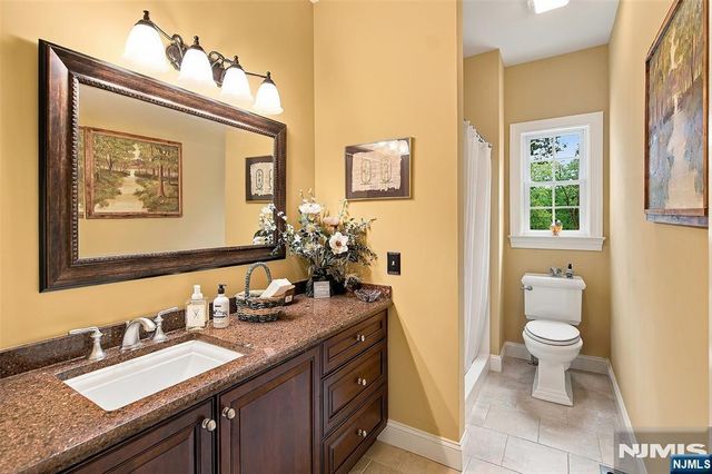 21 Pine Hill Road, Mahwah, NJ 07430