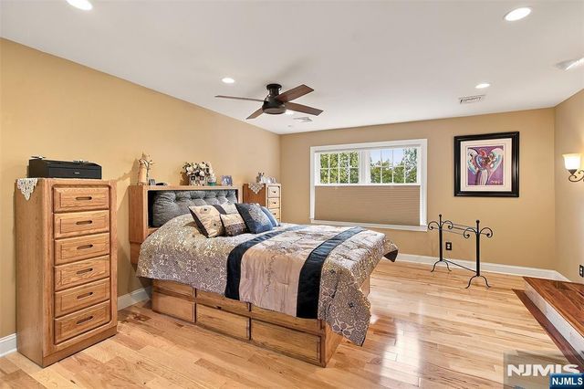 21 Pine Hill Road, Mahwah, NJ 07430