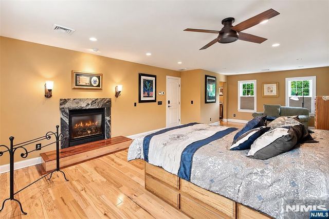 21 Pine Hill Road, Mahwah, NJ 07430