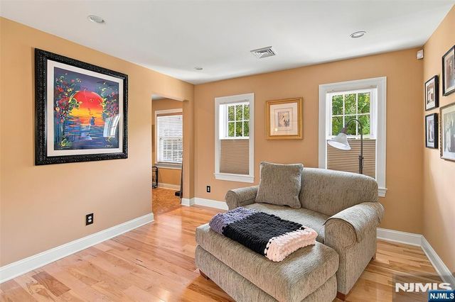21 Pine Hill Road, Mahwah, NJ 07430