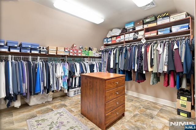 21 Pine Hill Road, Mahwah, NJ 07430