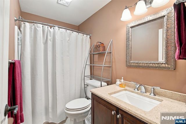 21 Pine Hill Road, Mahwah, NJ 07430