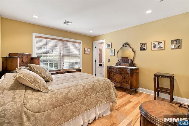 21 Pine Hill Road, Mahwah, NJ 07430