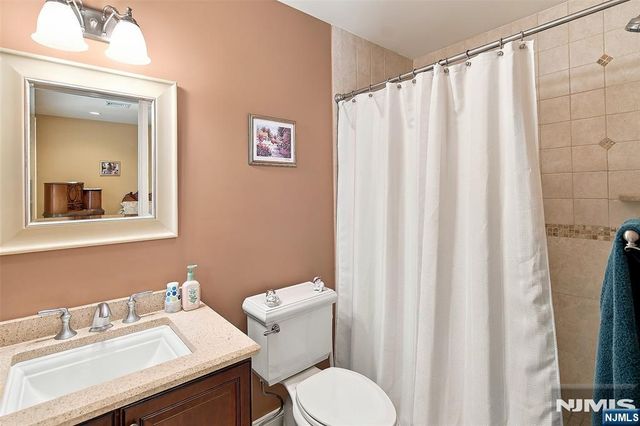 21 Pine Hill Road, Mahwah, NJ 07430