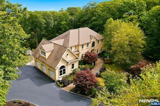 21 Pine Hill Road, Mahwah, NJ 07430